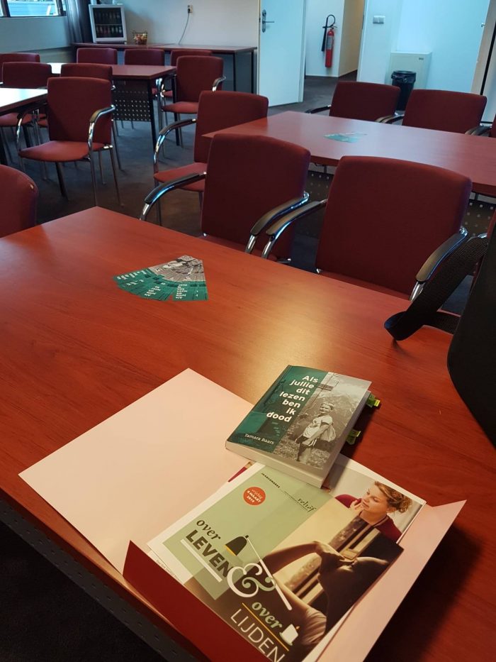 boek op tafel Tamara